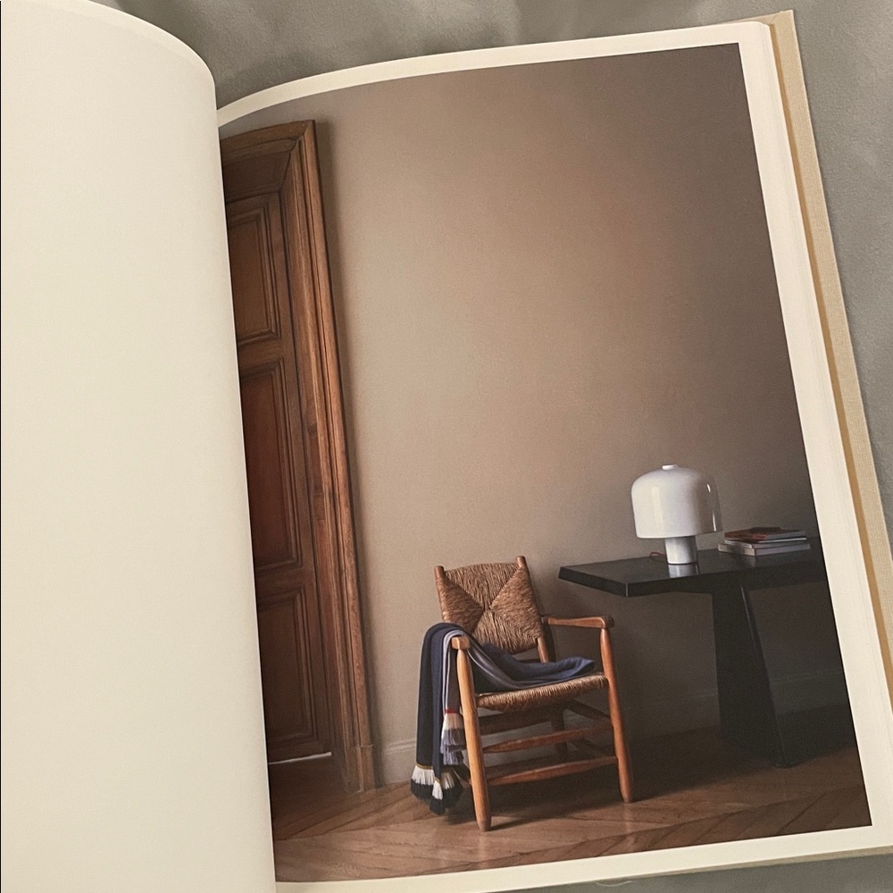 Authentic Hermes Hard Cover Home Book - Picture 8 of 8